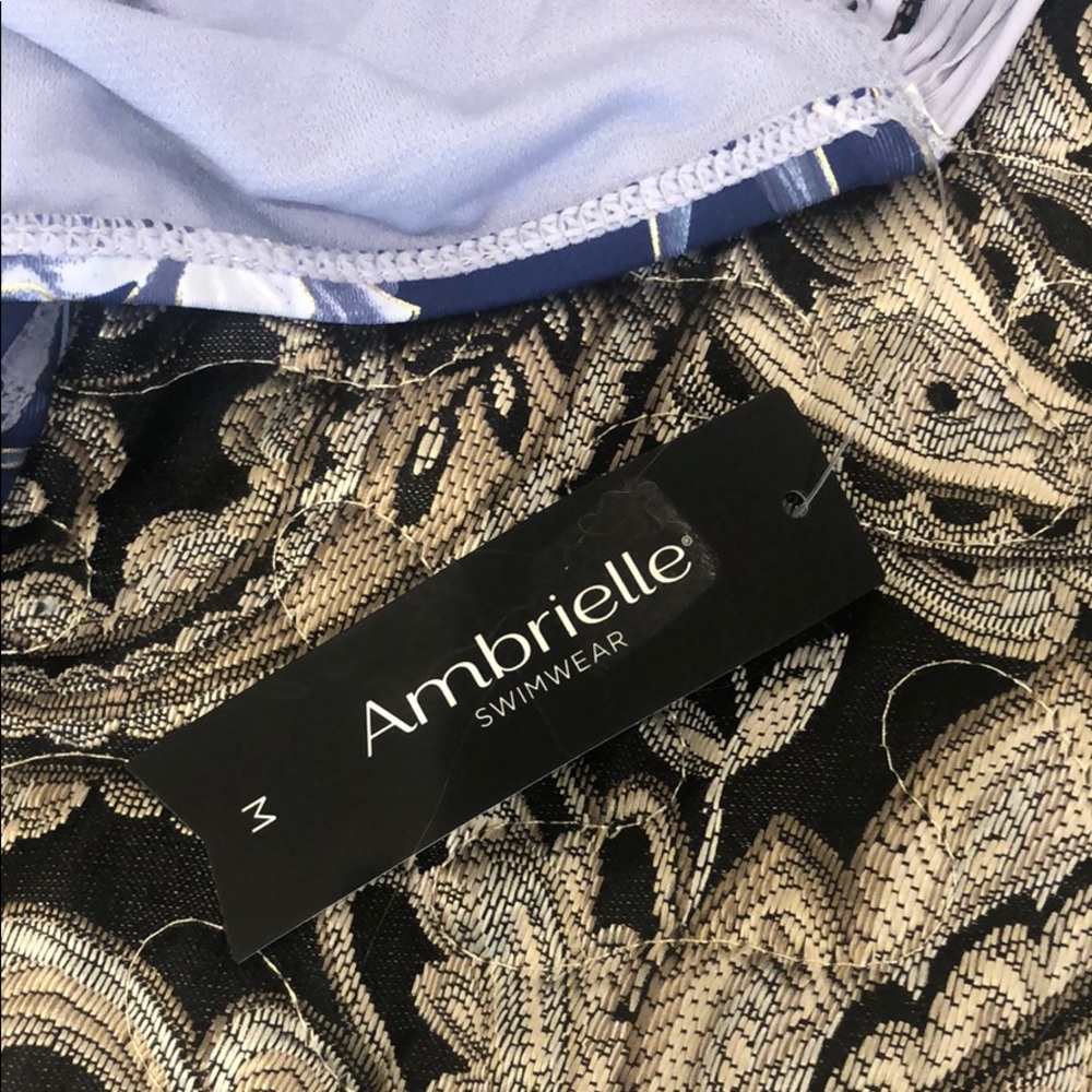 Strappy cutout swim bottoms - Picture 8 of 12